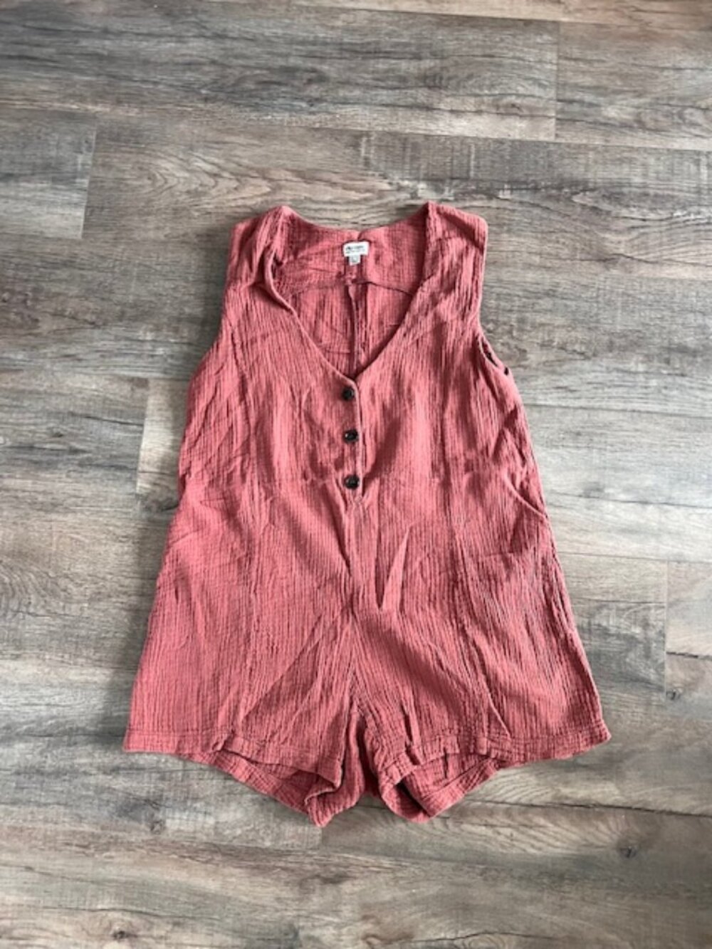Rhythm Textured Romper Women’s XS Rust Sleeveless Button Front